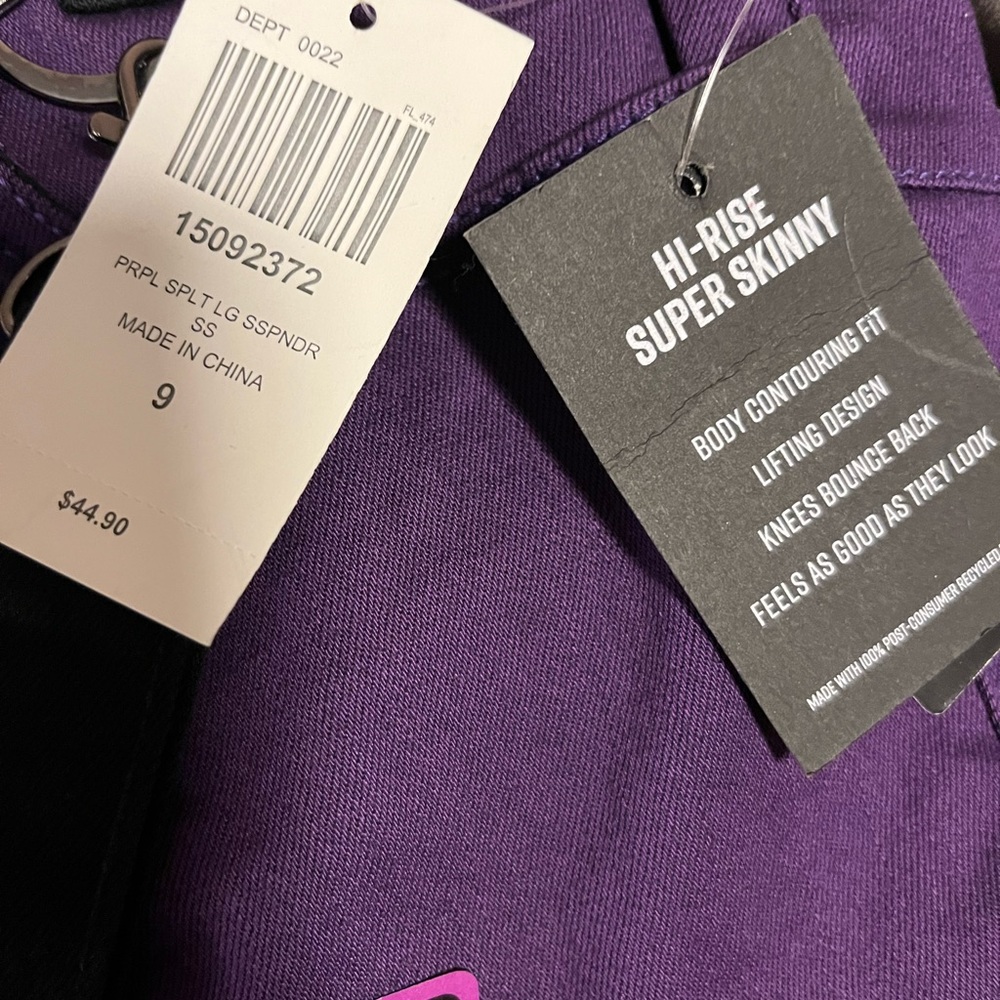 Hi rise super skinny pants from hot topic with suspenders.